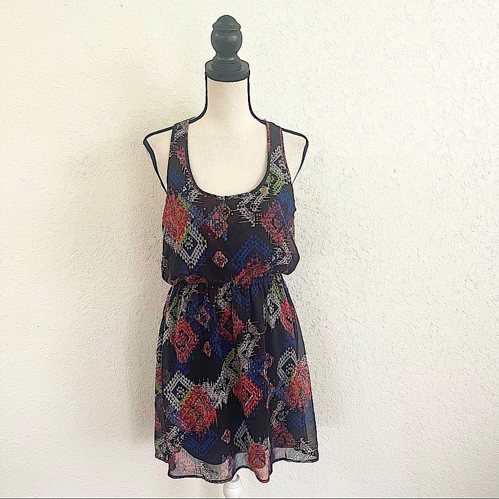 EYESHADOW Women’s Sleeveless Geometric Printed Sheath Dress Size Medium Casual